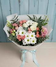 Букет цветов из:  Розы, Лизиантусы и Хризантемы в Варениковской