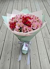 Букет цветов из:  Альстромерии в Варениковской