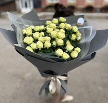 Букет Белые кустовые розы Солинеро в Варениковской