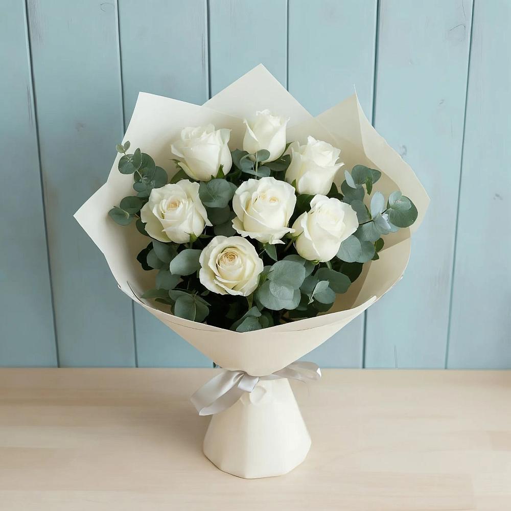 Букет Белые розы в Эвкалипте в Варениковской