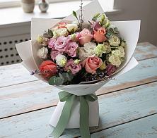 Букет цветов из:  Розы, Лизиантусы и Гвоздики #REPLACE_PRED# Варениковской